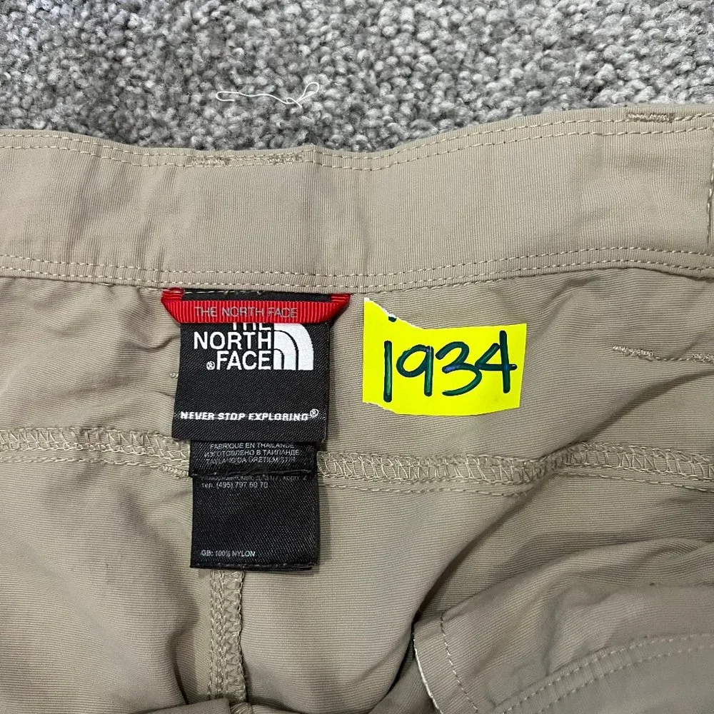 The North Face cargo shorts mens XL‎ tan khaki outdoor hiking casual camping